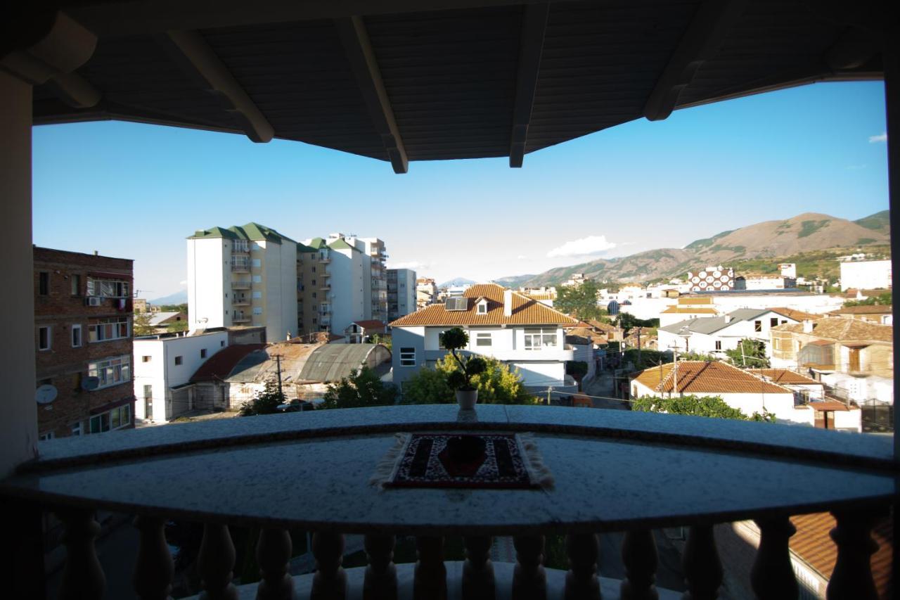 Vila Mariss Korce Exterior photo
