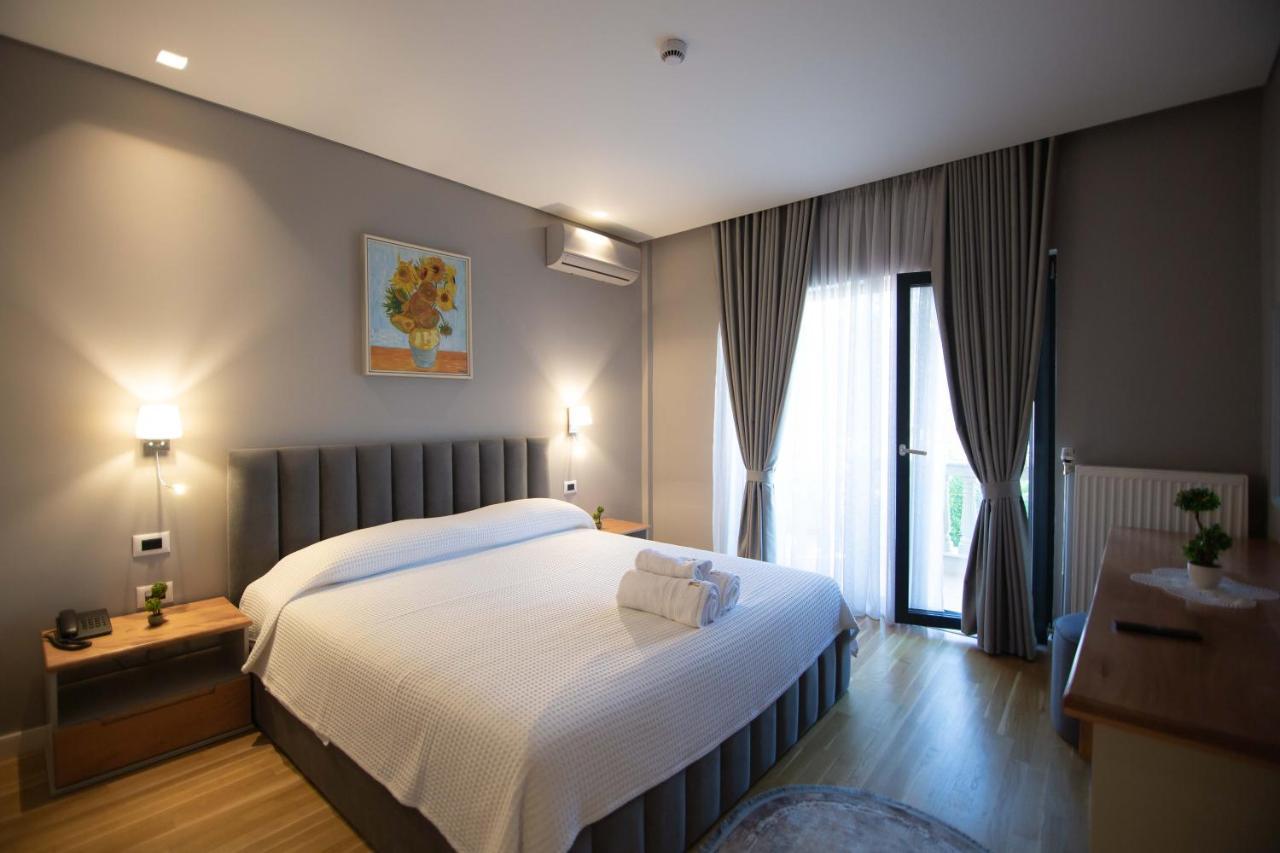 Vila Mariss Korce Exterior photo